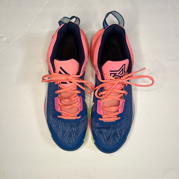 Giannis Nike size 10 - Picture 3 of 3